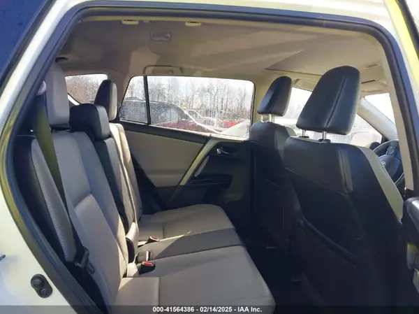 2T3DFREV9HW586472 2017 TOYOTA RAV 4 - Image 8