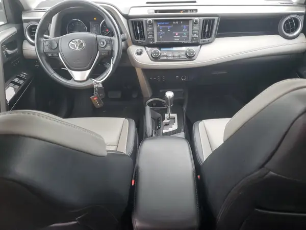 2T3DFREVXHW577151 2017 TOYOTA RAV 4 - Image 8