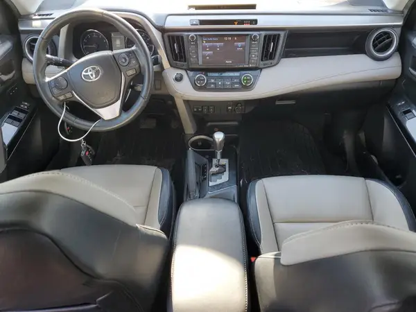 2T3DFREVXHW591583 2017 TOYOTA RAV 4 - Image 8