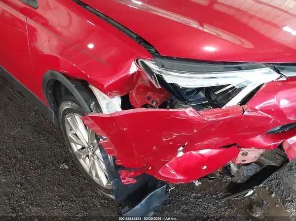 2017 TOYOTA RAV 4 auction photo 6