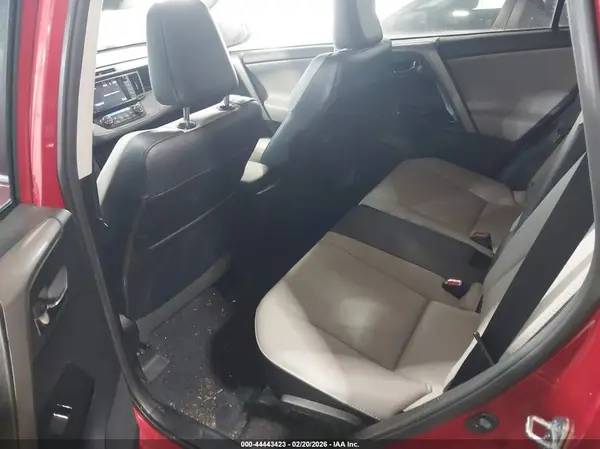 2017 TOYOTA RAV 4 auction photo 8