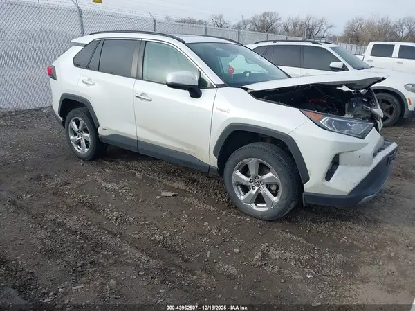 2T3DWRFV5KW045618 2019 TOYOTA RAV 4 - Image 1