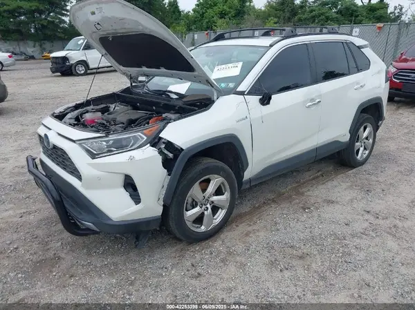 2T3DWRFV8KW009793 2019 TOYOTA RAV 4 - Image 2