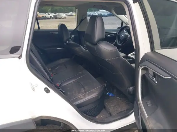 2T3DWRFV8KW009793 2019 TOYOTA RAV 4 - Image 8