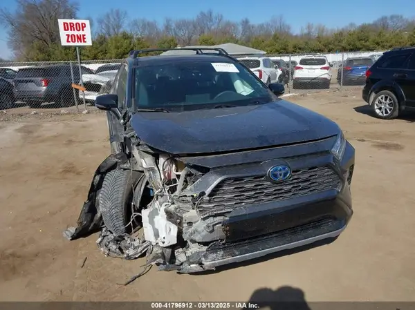 2T3E6RFV0MW006815 2021 TOYOTA RAV 4 - Image 1