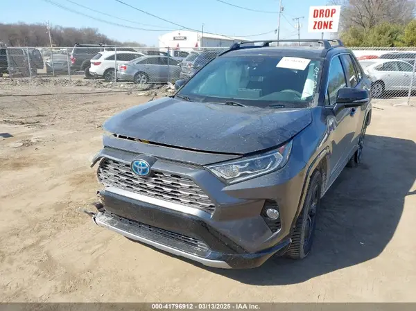 2T3E6RFV0MW006815 2021 TOYOTA RAV 4 - Image 2