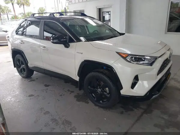 2T3E6RFV0MW017622 2021 TOYOTA RAV 4 - Image 1