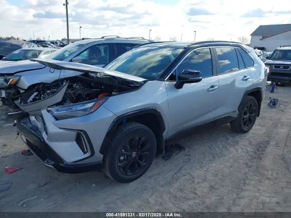 2T3E6RFV0RW052121 2024 TOYOTA RAV 4 - Image 2