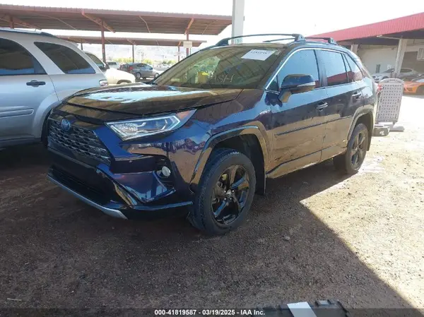 2T3E6RFV2MW003947 2021 TOYOTA RAV 4 - Image 2