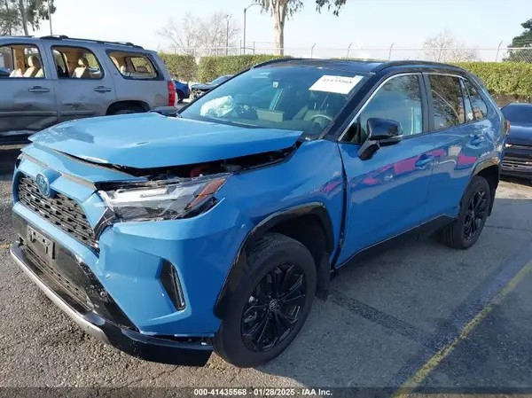 2T3E6RFV2RW048720 2024 TOYOTA RAV 4 - Image 2