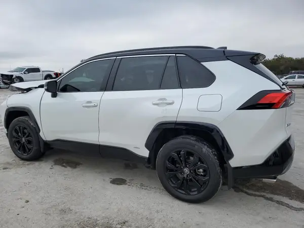 2T3E6RFV2RW056431 2024 TOYOTA RAV 4 - Image 2