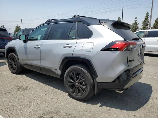 2T3E6RFV2RW073875 2024 TOYOTA RAV 4 - Image 2