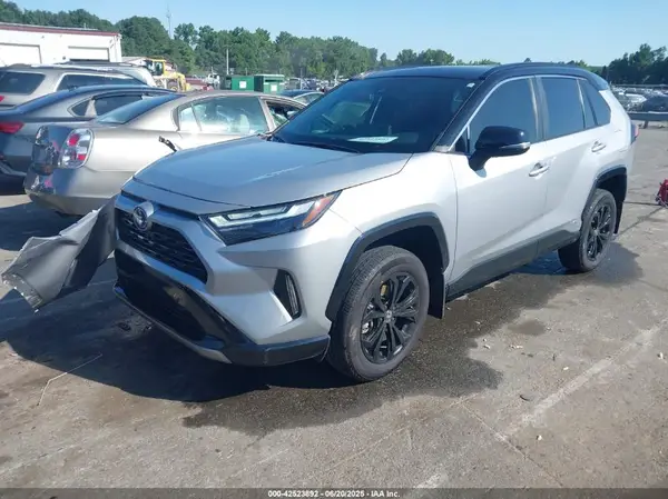 2T3E6RFV3RW051836 2024 TOYOTA RAV 4 - Image 2