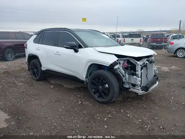 2T3E6RFV3RW066031 2024 TOYOTA RAV 4 - Image 1