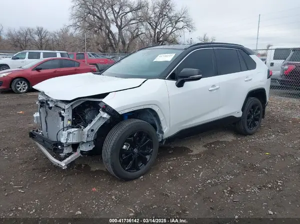 2T3E6RFV3RW066031 2024 TOYOTA RAV 4 - Image 2