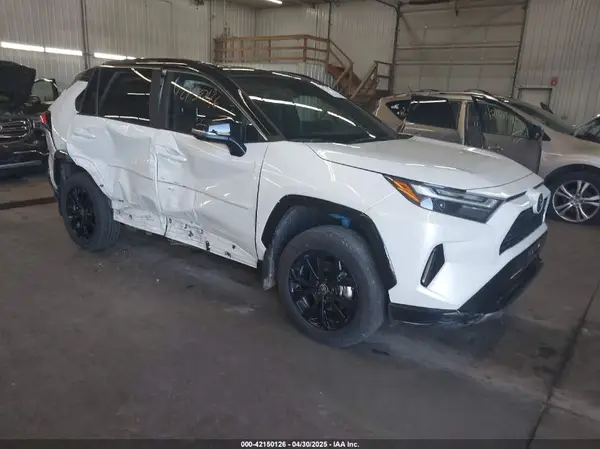 2T3E6RFV3RW080544 2024 TOYOTA RAV 4 - Image 1