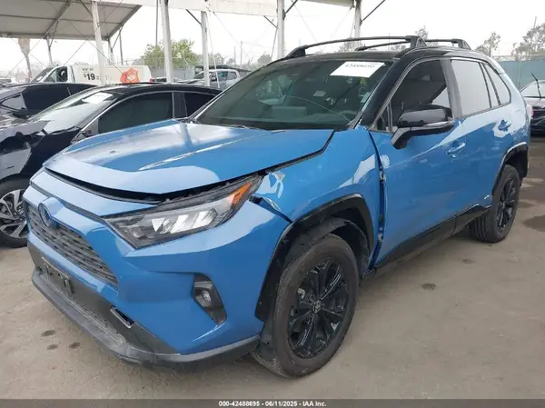2T3E6RFV4PW03949 2023 TOYOTA RAV 4 - Image 2