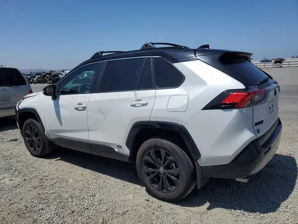 2T3E6RFV5RW060909 2024 TOYOTA RAV 4 - Image 2