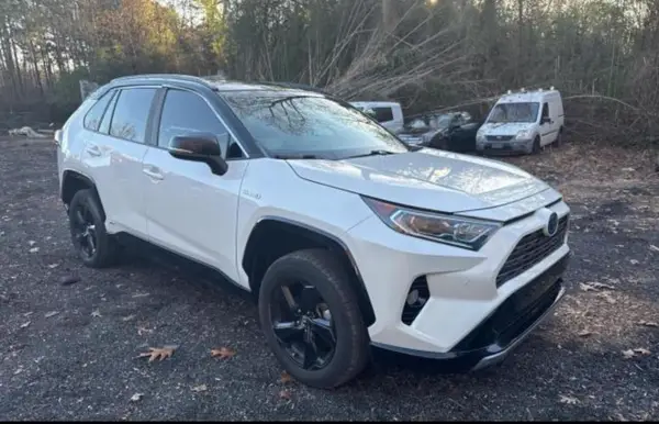 2T3E6RFV7MW002647 2021 TOYOTA RAV 4 - Image 1