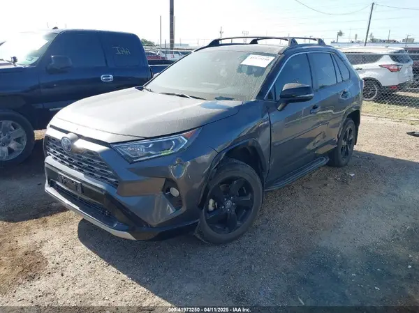 2T3E6RFV8MW006805 2021 TOYOTA RAV 4 - Image 2