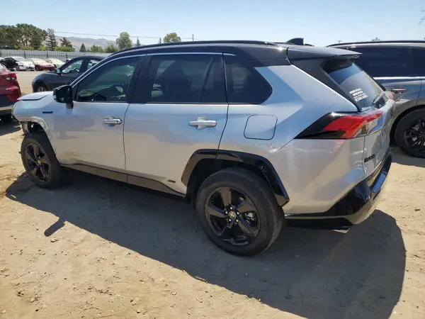 2T3E6RFV8MW024298 2021 TOYOTA RAV 4 - Image 2
