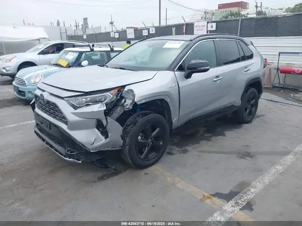 2T3E6RFV8MW025418 2021 TOYOTA RAV 4 - Image 2