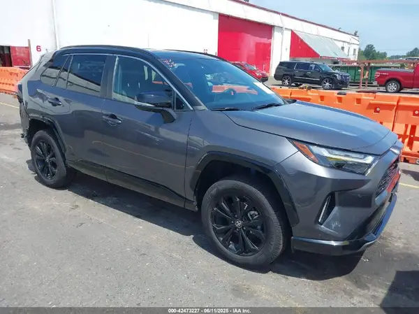 2T3E6RFV8NW037425 2022 TOYOTA RAV 4 - Image 1