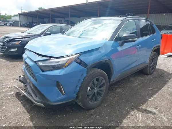 2T3E6RFV8RW082547 2024 TOYOTA RAV 4 - Image 2