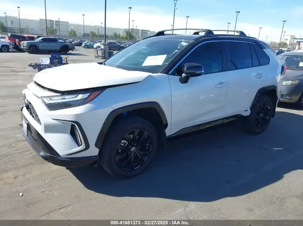 2T3E6RFV9RW047869 2024 TOYOTA RAV 4 - Image 2