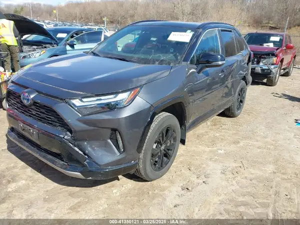 2T3E6RFVXRW052367 2024 TOYOTA RAV 4 - Image 2