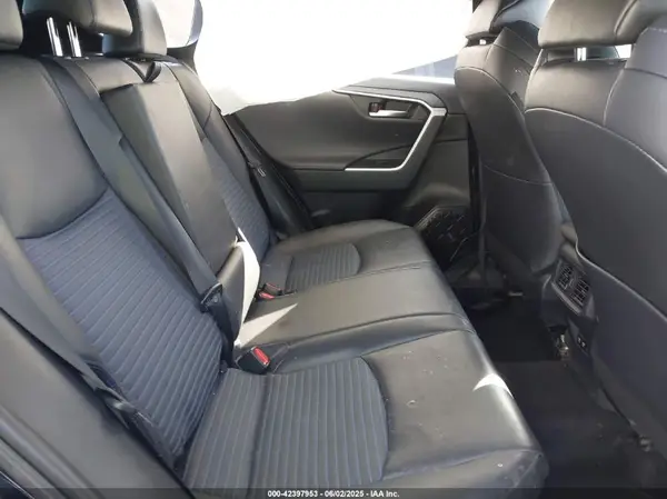 2T3EWRFV0KW029637 2019 TOYOTA RAV 4 - Image 8