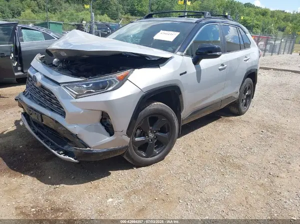 2T3EWRFV4LW060682 2020 TOYOTA RAV 4 - Image 2