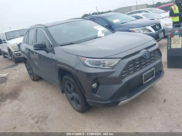 2T3EWRFV8LW099226 2020 TOYOTA RAV 4 - Image 1