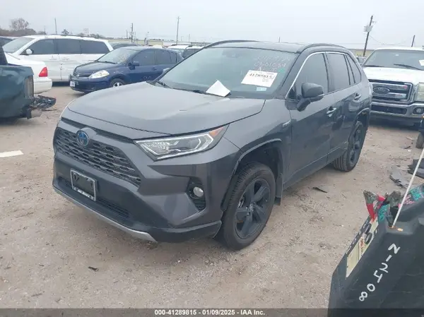 2T3EWRFV8LW099226 2020 TOYOTA RAV 4 - Image 2
