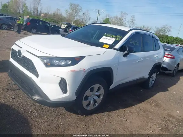 2T3F1RFV0MC194739 2021 TOYOTA RAV 4 - Image 2