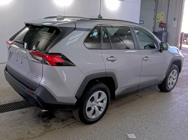 2T3F1RFV0MC252249 2021 TOYOTA RAV 4 - Image 2