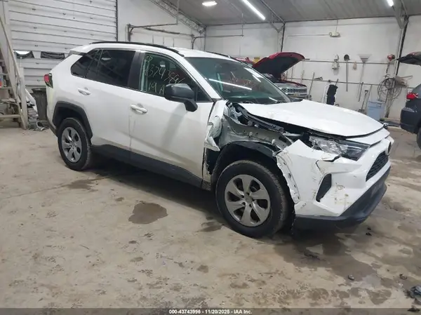2T3F1RFV1KC048461 2019 TOYOTA RAV 4 - Image 1