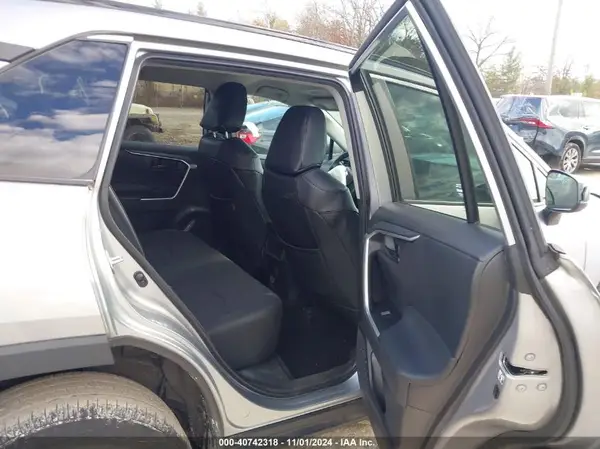 2T3F1RFV1LC120261 2020 TOYOTA RAV 4 - Image 8