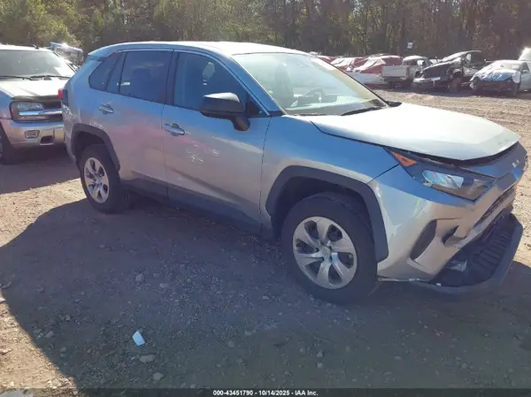 2T3F1RFV1NW262952 2022 TOYOTA RAV 4 - Image 1