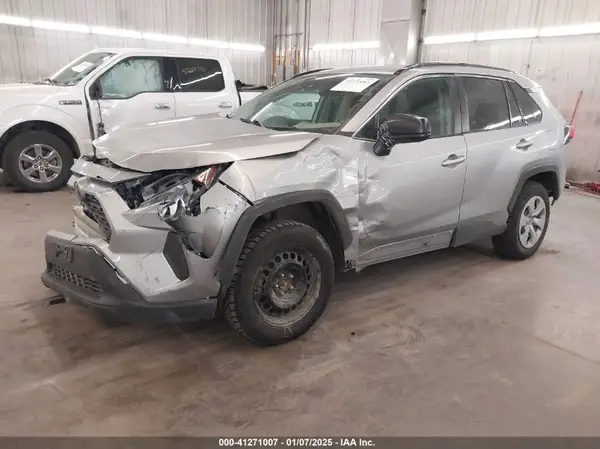 2T3F1RFV2KC005604 2019 TOYOTA RAV 4 - Image 2
