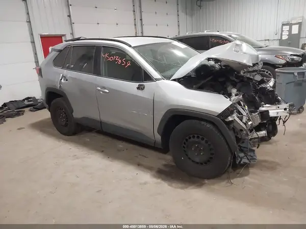 2T3F1RFV2KW075781 2019 TOYOTA RAV 4 - Image 1