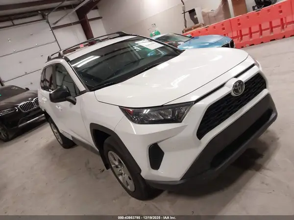 2T3F1RFV2MC223660 2021 TOYOTA RAV 4 - Image 1