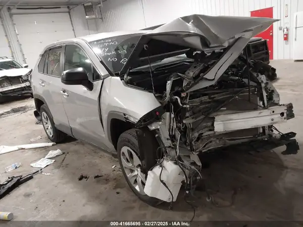 2T3F1RFV2NW296768 2022 TOYOTA RAV 4 - Image 1