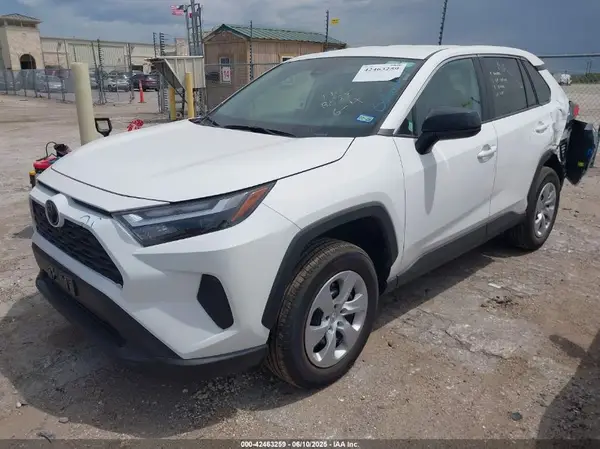 2T3F1RFV2SW526465 2025 TOYOTA RAV 4 - Image 2