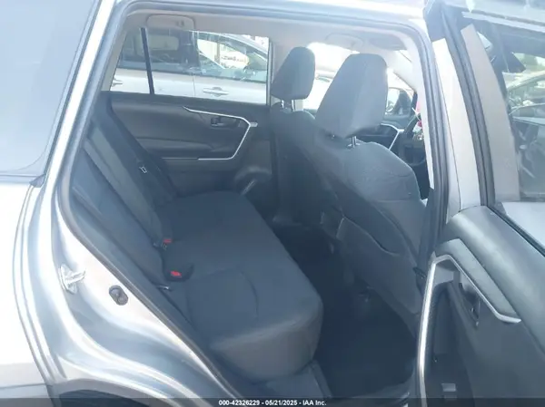 2T3F1RFV3LC101758 2020 TOYOTA RAV 4 - Image 8