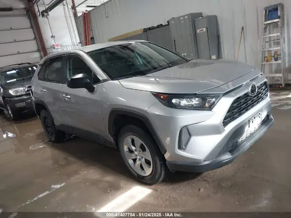 2T3F1RFV3NW300147 2022 TOYOTA RAV 4 - Image 1