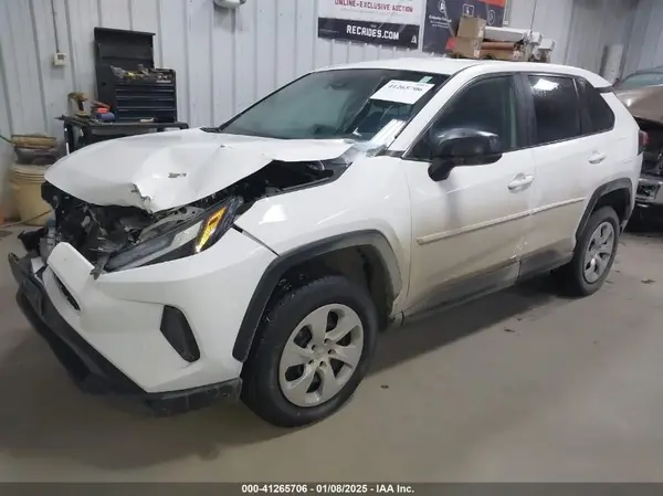 2T3F1RFV4PW354009 2023 TOYOTA RAV 4 - Image 2
