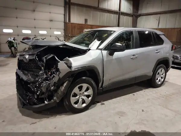 2T3F1RFV4RC464868 2024 TOYOTA RAV 4 - Image 2