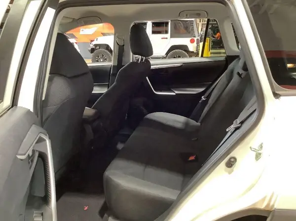 2T3F1RFV5KC037351 2019 TOYOTA RAV 4 - Image 1