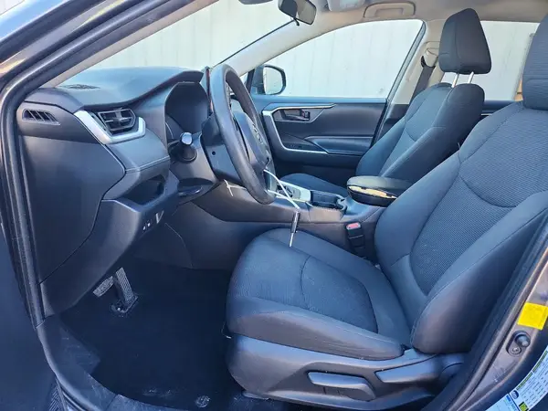 2019 TOYOTA RAV 4 auction photo 7